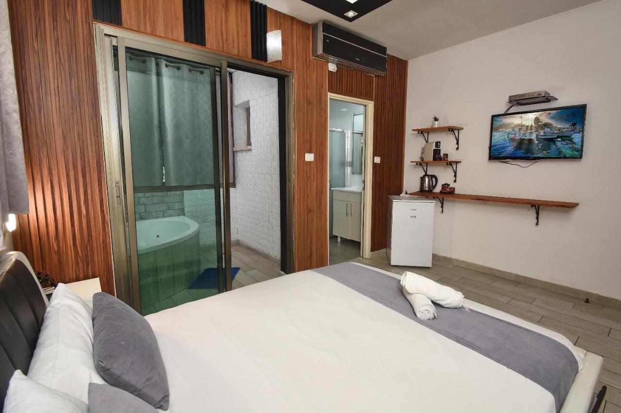 Nofim Suites Тверия Экстерьер фото